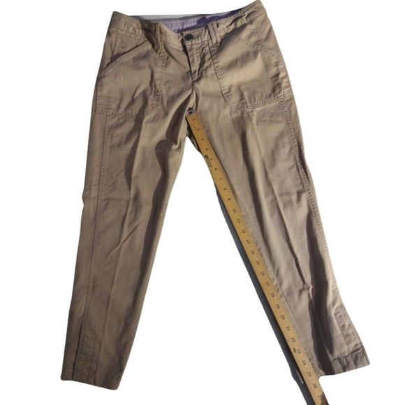Banana Republic Cropped Stretch Khakis Size 4 Buttons at Ankles EUC - Picture 11 of 12